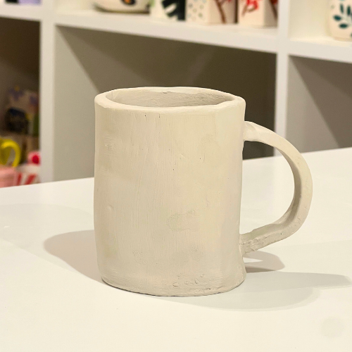 Modelez votre propre mug au Céramicafé Geneviève